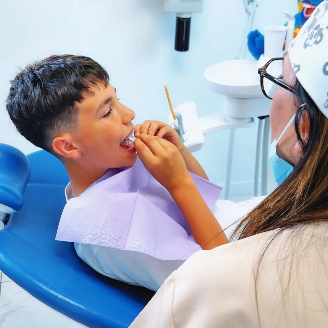 apparecchio trasparente a Magenta e Segrate - - Studio dentistico ad Abbiategrasso - studio dentistico a Corbetta - studio dentistico a Pioltello - studio dentistico a Cernusco sul Naviglio